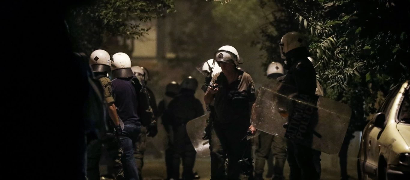 Χρυσοχοΐδης: «Κανένας εξευτελισμός διαδηλωτών από άνδρες των ΜΑΤ»